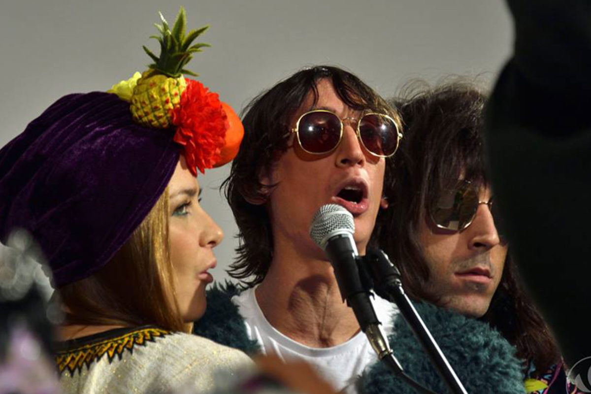 Elton Novara ft. The Van Houtens – Papango